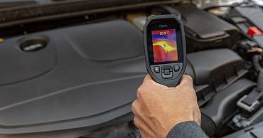 FLIR TG275 тепловизионный пирометр для диагностики автомобиля